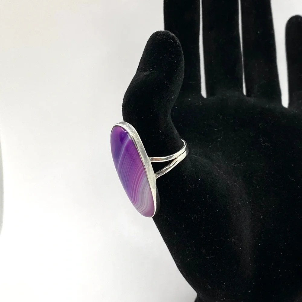 925 Sterling Silver Purple Striped Agate Ring size 7.5 vintage Statement